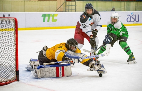 БЕШЕНЫЕ ОДЕРЖАЛИ ТРЕТЬЮ ПОБЕДУ